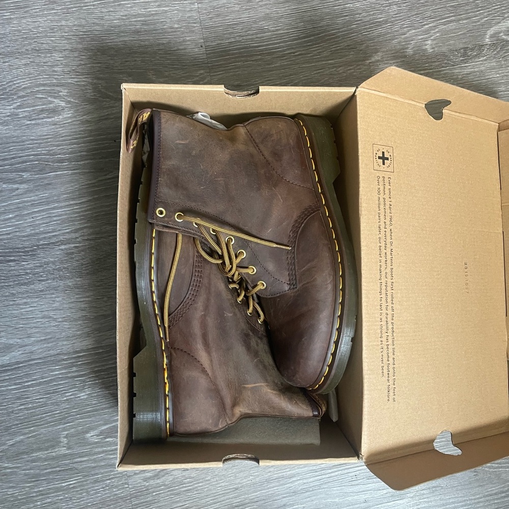 Dr. Martens Men 1460 8-eye Boot - Aztec Crazy Horse